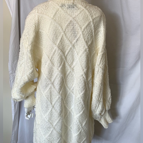 Vintage, white long sweater - Picture 3 of 6